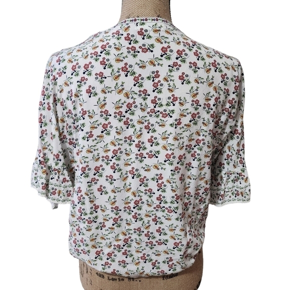 3/$25 Max Studio Front Tie Floral Short Sleeve Blouse - XS - Picture 4 of 8